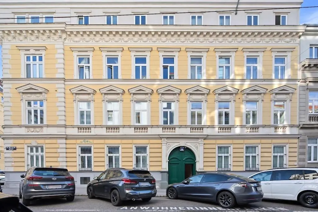 Apartment „Luxury Loft View“ 4Br / Near Centre / Schoenbrun Vienna Austria